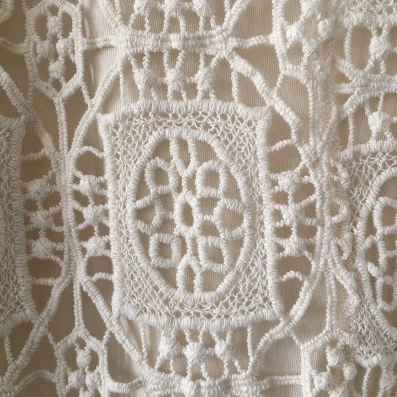 Ivory lace skirt - Picture 2 of 4